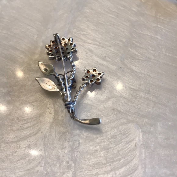 Flower Brooch - Picture 5 of 7